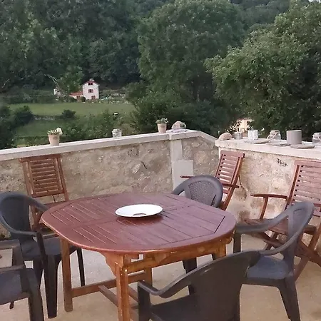 Hébergement de vacances Maison La Taissotine Leucamp
